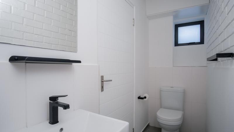 1 Bedroom Property for Sale in Observatory Western Cape